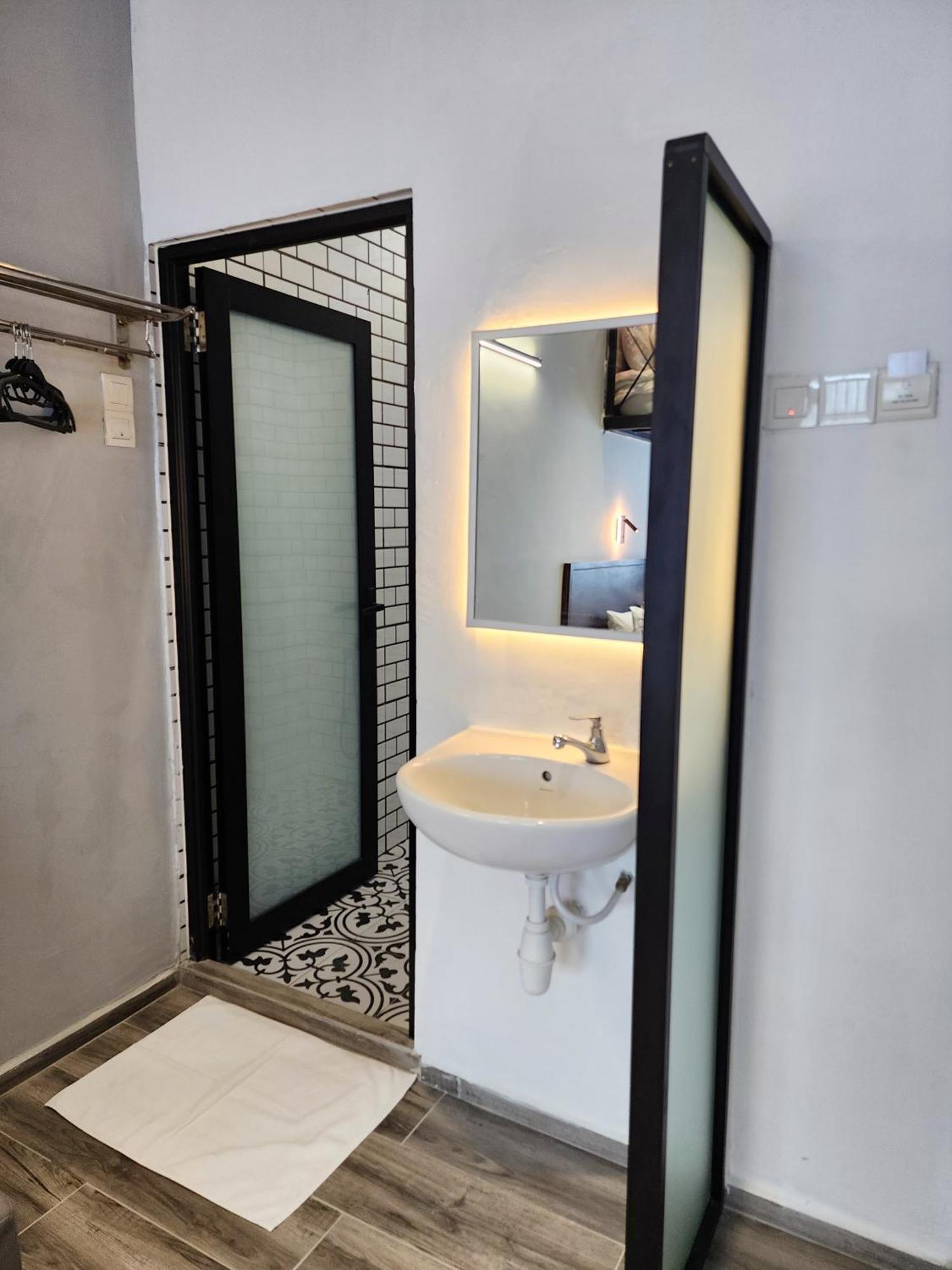 Georgetown Inn By Sky Hive Екстер'єр фото